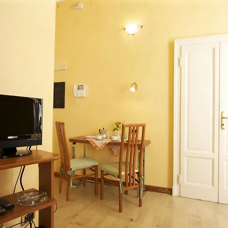 Fiorita Apartment