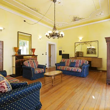 Fiorita Apartment
